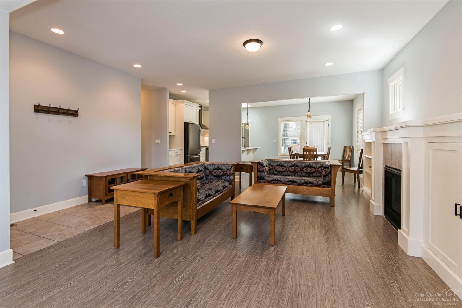 SaddleStone - Residential