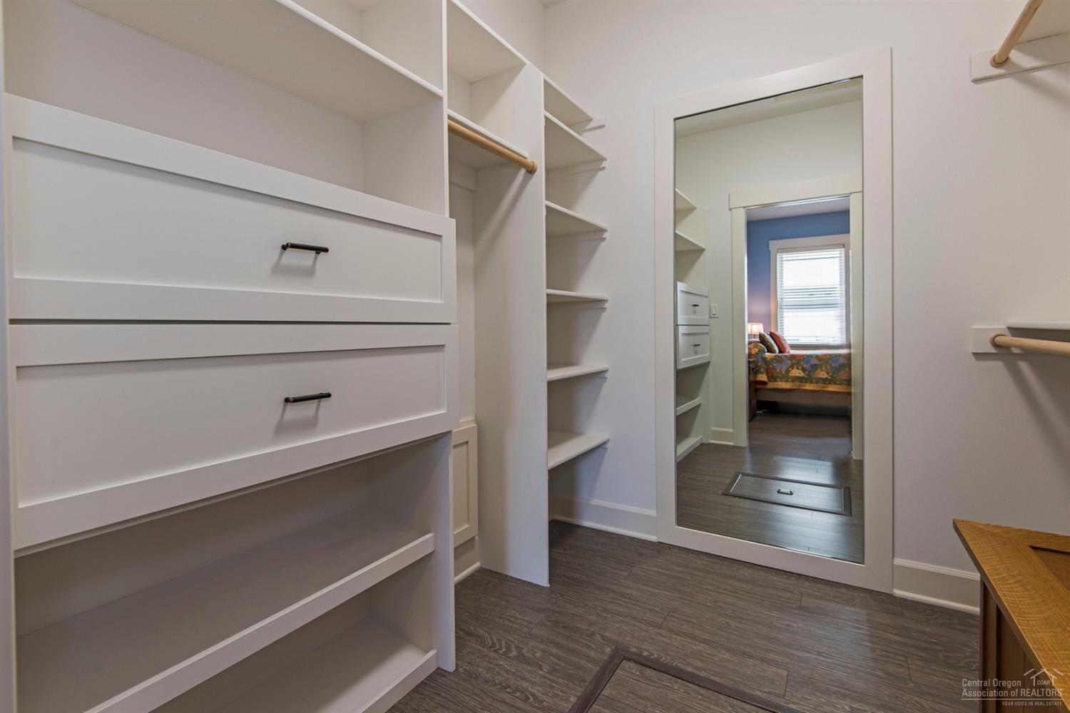 SaddleStone - Residential