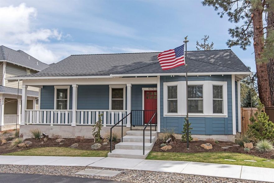 In the sought after neighborhood of Saddlestone in the lovely town of Sisters in Central Oregon! This single level, 3 bedroom, 2 bath plus office and craft room is like brand new! This house also has a nice size back yard that is fully fenced with a patio for entertaining. There are Cascade Mountain views from the front rooms of this adorable house! Close to town.