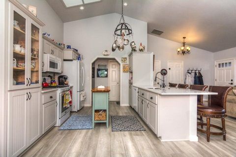 Tiny photo for 3393 NE Stonebrook Loop, Bend, OR 97701 (MLS # 220213087)