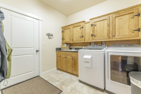 Tiny photo for 16802 Pony Express Way, Bend, OR 97707 (MLS # 220223029)