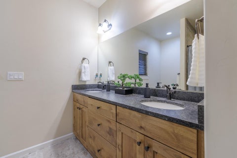 Tiny photo for 16802 Pony Express Way, Bend, OR 97707 (MLS # 220223029)