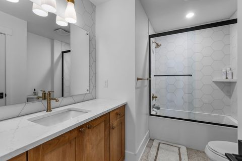 Tiny photo for 19201 NW Mt Shasta Drive, Bend, OR 97703 (MLS # 220219743)