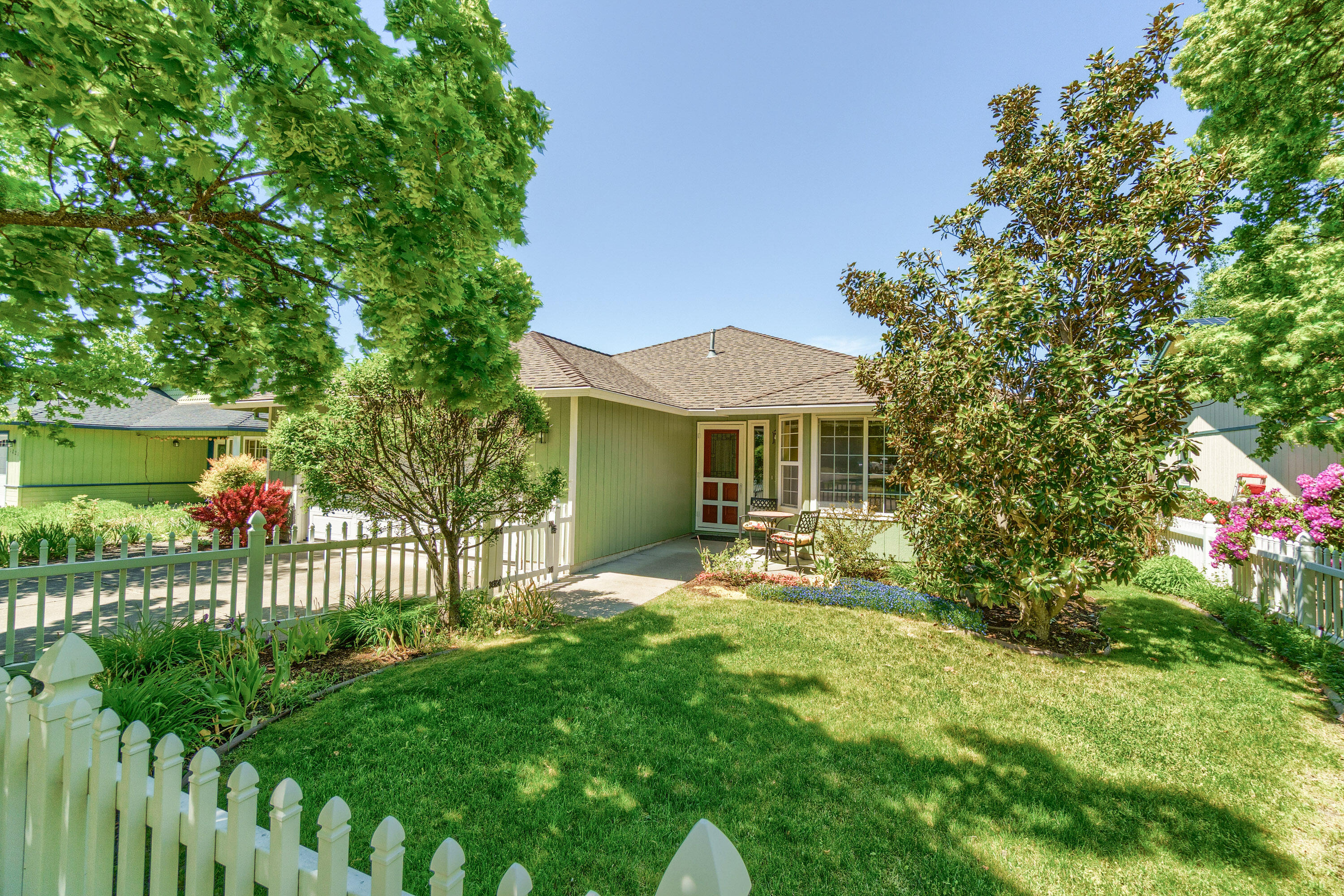 1233 Orchid Street