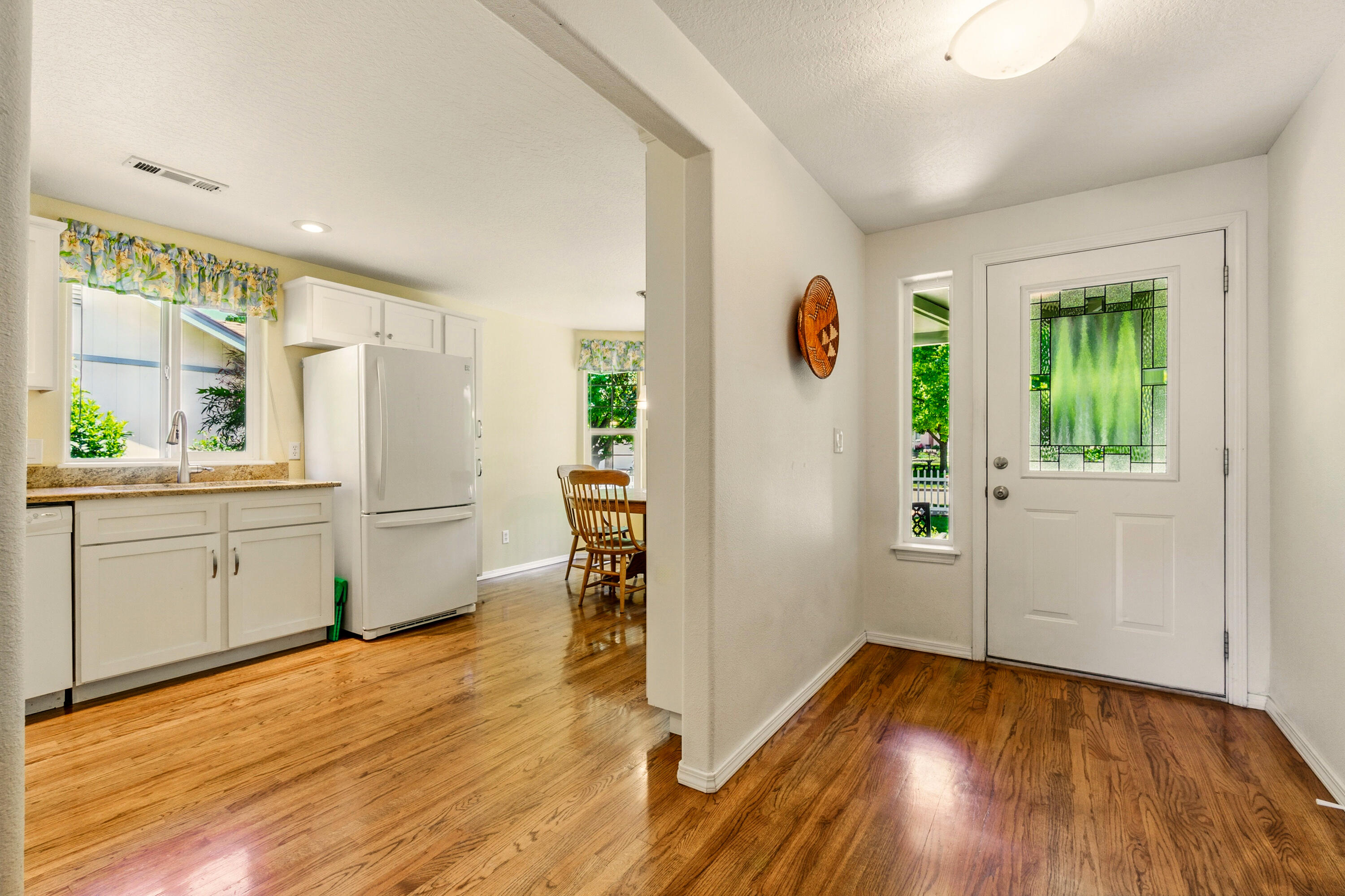 1233 Orchid Street