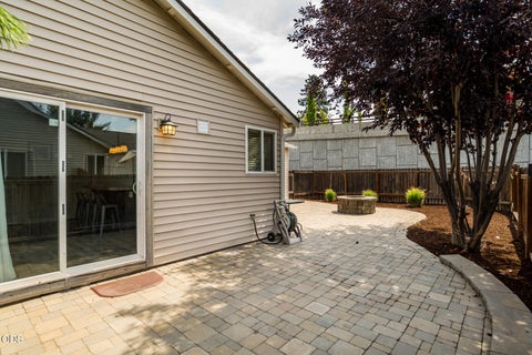 Tiny photo for 61049 Larkspur Loop, Bend, OR 97702 (MLS # 220227216)
