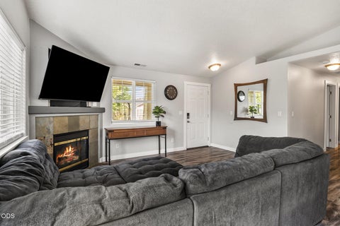 Tiny photo for 61049 Larkspur Loop, Bend, OR 97702 (MLS # 220227216)