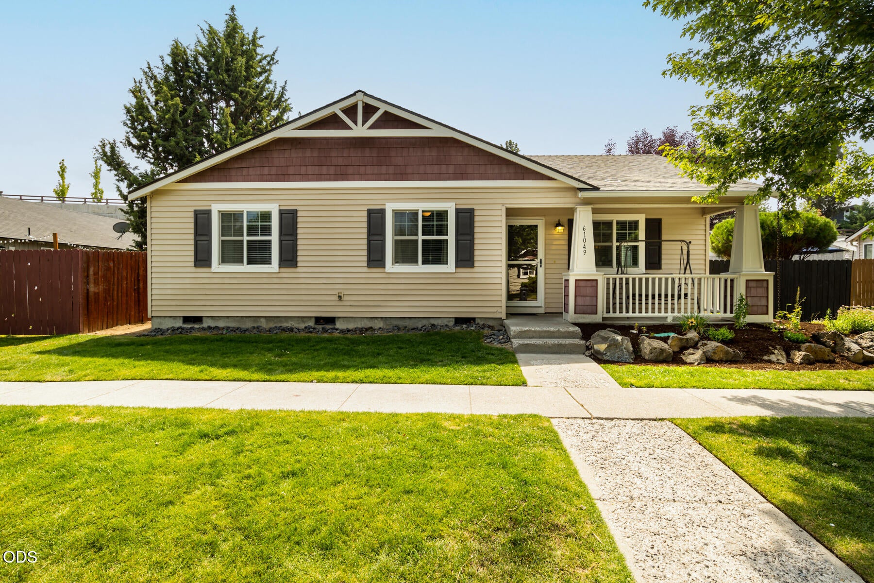 61049 Larkspur Loop