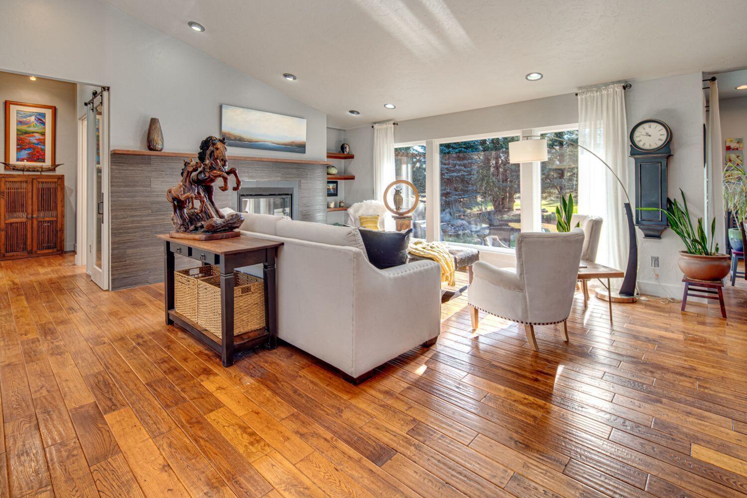 Eagle Crest - Residential