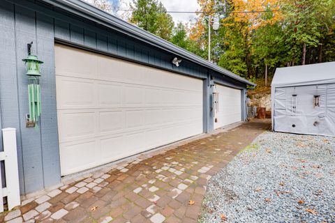 Tiny photo for 240 Pruden Hill Lane, Canyonville, OR 97417 (MLS # 220211419)