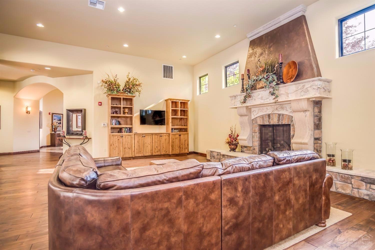 Tuscany Pines - Residential