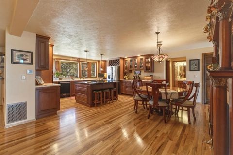 Tiny photo for 421 Sunset Beach Road, Klamath Falls, OR 97601 (MLS # 220217788)