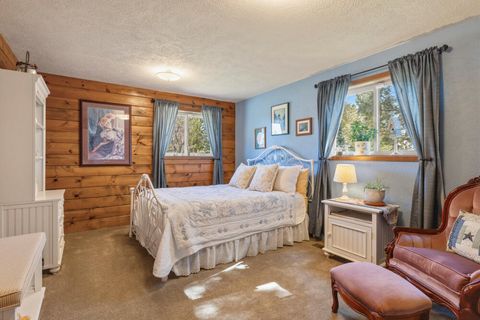 Tiny photo for 421 Sunset Beach Road, Klamath Falls, OR 97601 (MLS # 220217788)