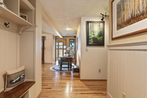 Tiny photo for 421 Sunset Beach Road, Klamath Falls, OR 97601 (MLS # 220217788)