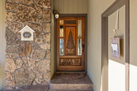 Tiny photo for 421 Sunset Beach Road, Klamath Falls, OR 97601 (MLS # 220217788)