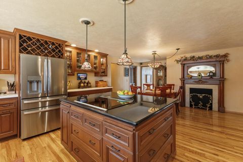 Tiny photo for 421 Sunset Beach Road, Klamath Falls, OR 97601 (MLS # 220217788)