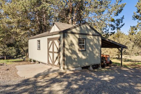 Tiny photo for 421 Sunset Beach Road, Klamath Falls, OR 97601 (MLS # 220217788)