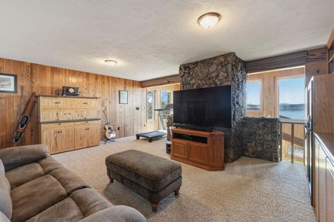 Tiny photo for 421 Sunset Beach Road, Klamath Falls, OR 97601 (MLS # 220217788)