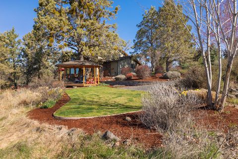 Tiny photo for 421 Sunset Beach Road, Klamath Falls, OR 97601 (MLS # 220217788)