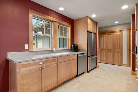 Tiny photo for 51601 Pine Loop Drive #na, La Pine, OR 97739 (MLS # 220219866)