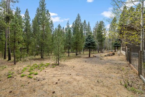 Tiny photo for 51601 Pine Loop Drive #na, La Pine, OR 97739 (MLS # 220219866)