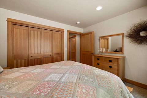Tiny photo for 51601 Pine Loop Drive #na, La Pine, OR 97739 (MLS # 220219866)