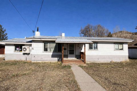 Photo of 938 Millview Street, Lakeview, OR 97630 (MLS # 220213959)