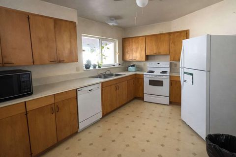Tiny photo for 938 Millview Street, Lakeview, OR 97630 (MLS # 220213959)
