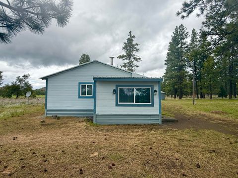Tiny photo for 21717 Moccasin Lane, Chiloquin, OR 97624 (MLS # 220219867)