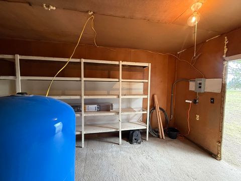 Tiny photo for 21717 Moccasin Lane, Chiloquin, OR 97624 (MLS # 220219867)