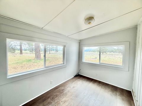 Tiny photo for 21717 Moccasin Lane, Chiloquin, OR 97624 (MLS # 220219867)