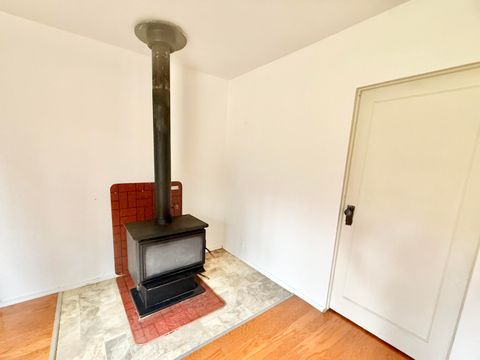 Tiny photo for 21717 Moccasin Lane, Chiloquin, OR 97624 (MLS # 220219867)