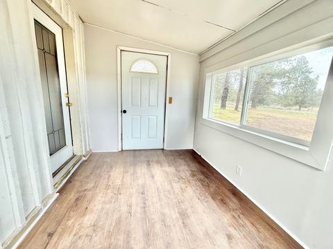 Tiny photo for 21717 Moccasin Lane, Chiloquin, OR 97624 (MLS # 220219867)