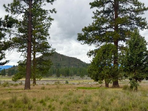 Tiny photo for 21717 Moccasin Lane, Chiloquin, OR 97624 (MLS # 220219867)