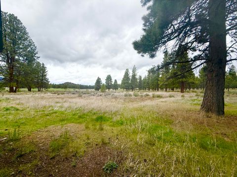 Tiny photo for 21717 Moccasin Lane, Chiloquin, OR 97624 (MLS # 220219867)