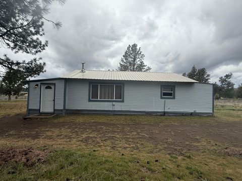 Tiny photo for 21717 Moccasin Lane, Chiloquin, OR 97624 (MLS # 220219867)