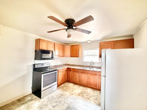 Tiny photo for 21717 Moccasin Lane, Chiloquin, OR 97624 (MLS # 220219867)