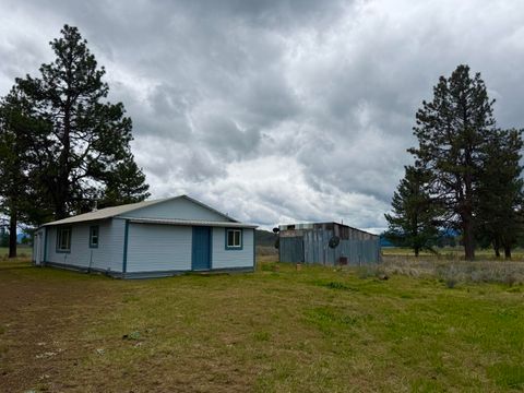 Tiny photo for 21717 Moccasin Lane, Chiloquin, OR 97624 (MLS # 220219867)