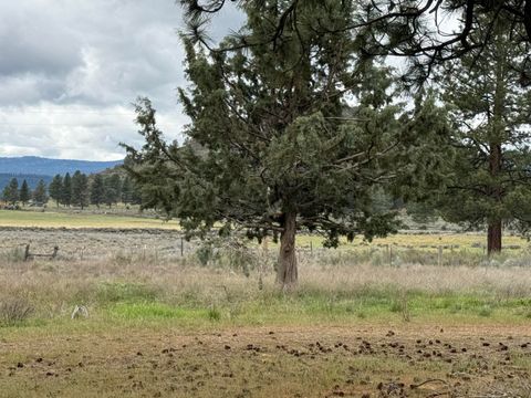 Tiny photo for 21717 Moccasin Lane, Chiloquin, OR 97624 (MLS # 220219867)