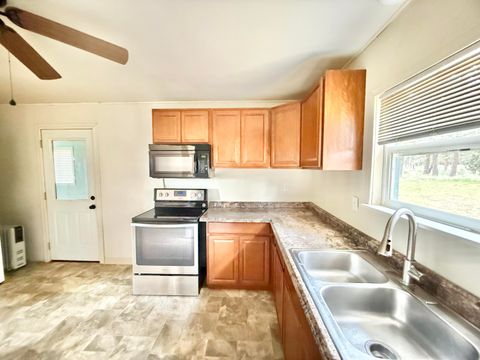 Tiny photo for 21717 Moccasin Lane, Chiloquin, OR 97624 (MLS # 220219867)