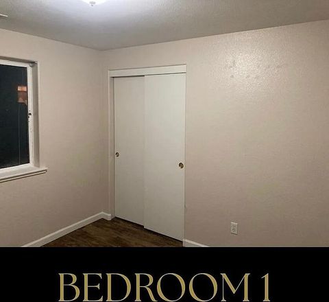 Tiny photo for 771 Halvorsen Street, Medford, OR 97501 (MLS # 220212373)