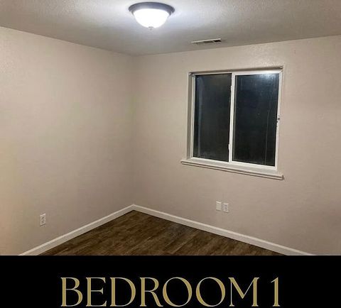 Tiny photo for 771 Halvorsen Street, Medford, OR 97501 (MLS # 220212373)