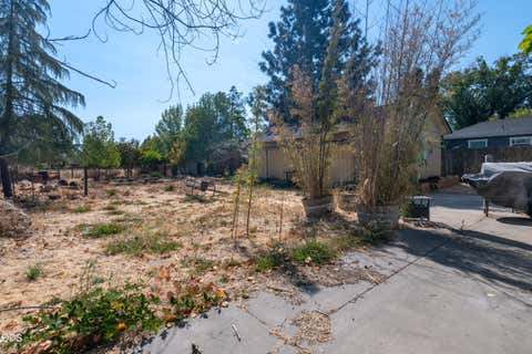 Tiny photo for 795 Lozier Lane, Medford, OR 97501 (MLS # 220227126)