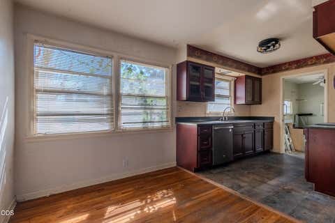 Tiny photo for 795 Lozier Lane, Medford, OR 97501 (MLS # 220227126)