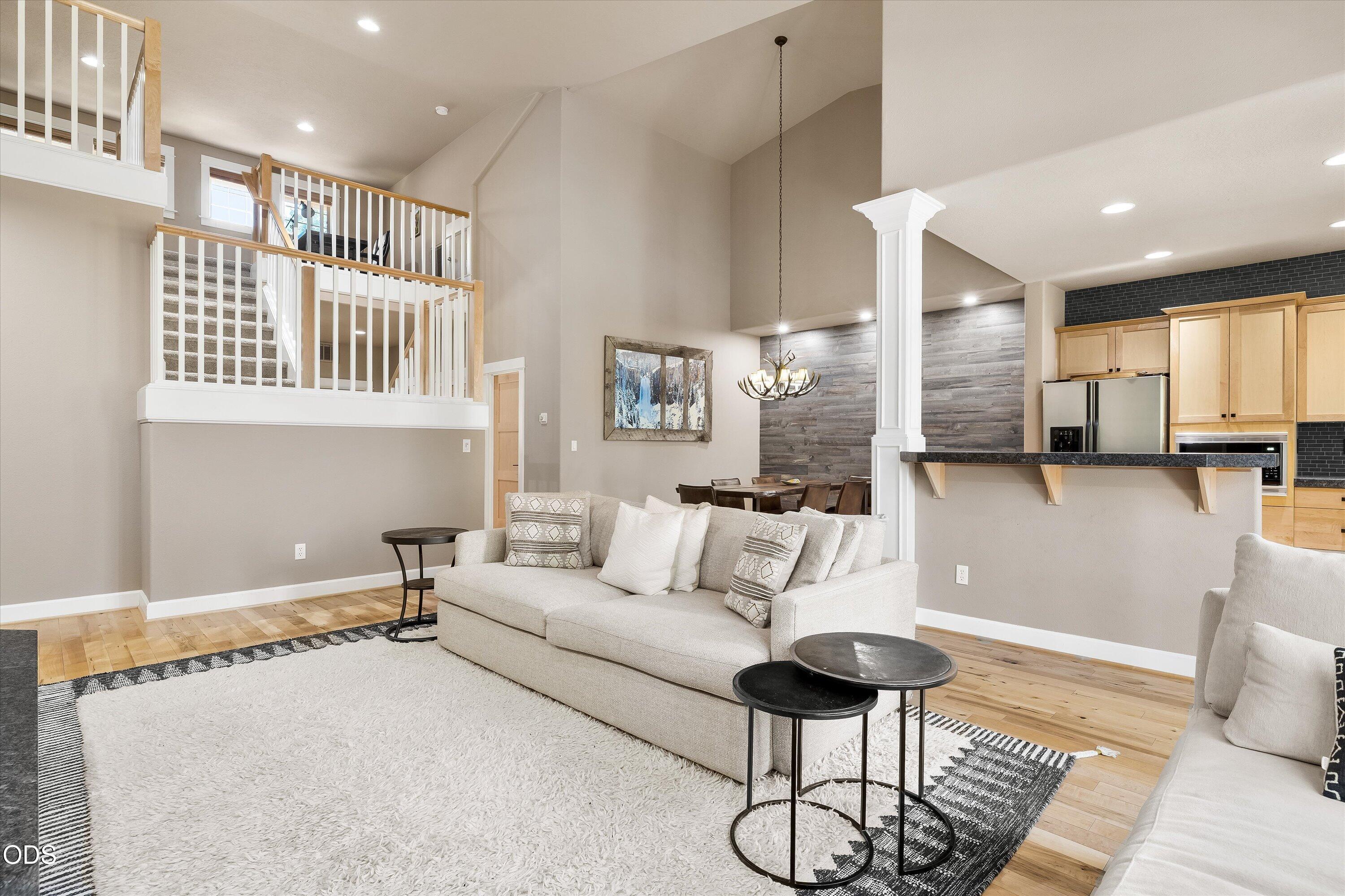 60446 Seventh Mountain Drive