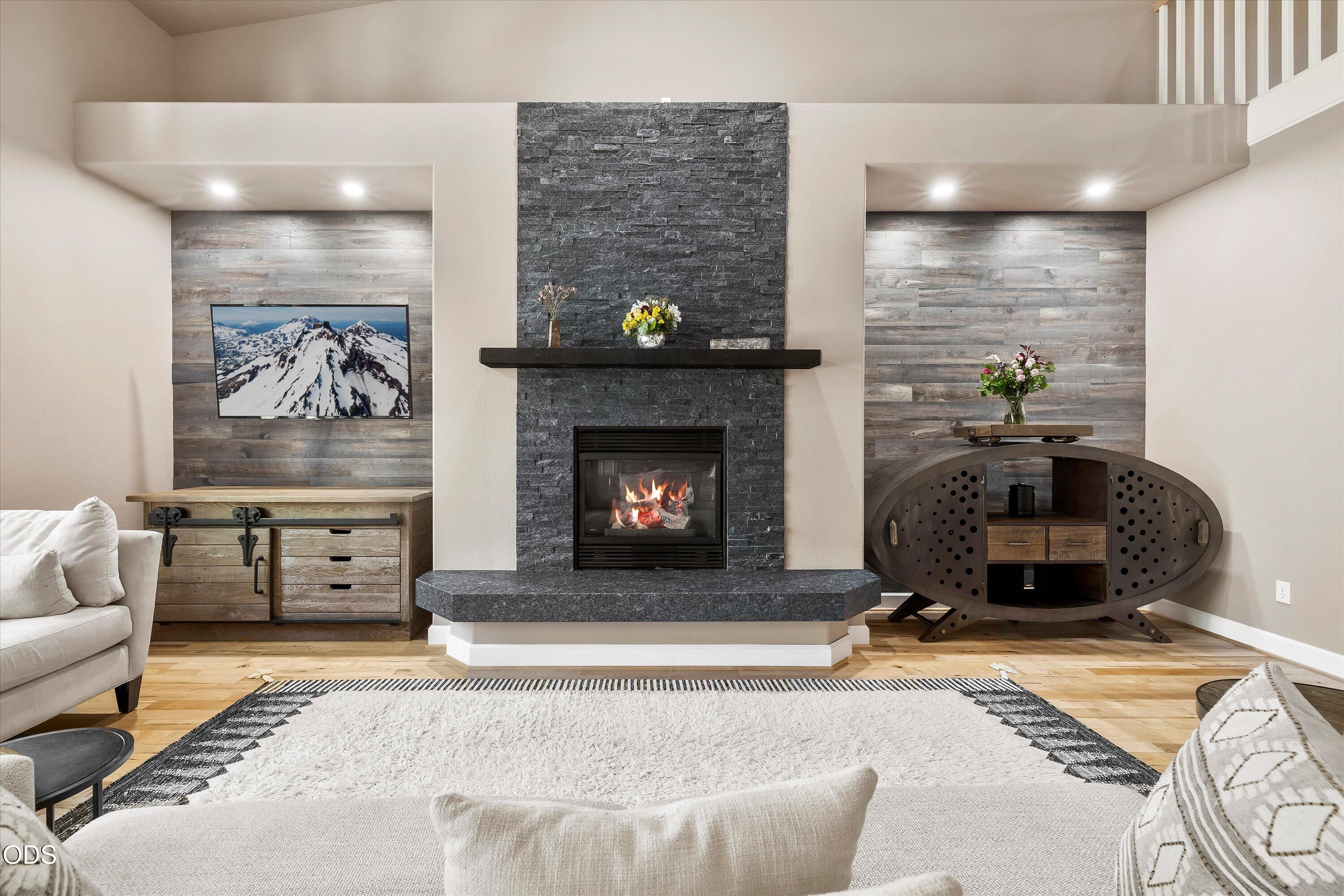 60446 Seventh Mountain Drive
