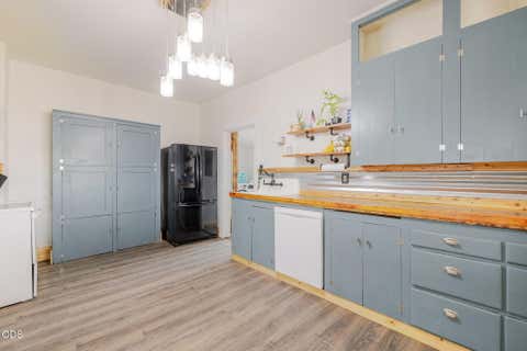 Tiny photo for 31 3rd Street, Metolius, OR 97741 (MLS # 220224197)