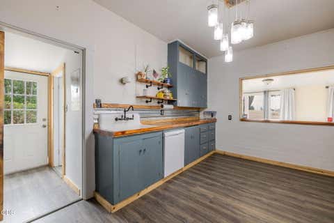 Tiny photo for 31 3rd Street, Metolius, OR 97741 (MLS # 220224197)