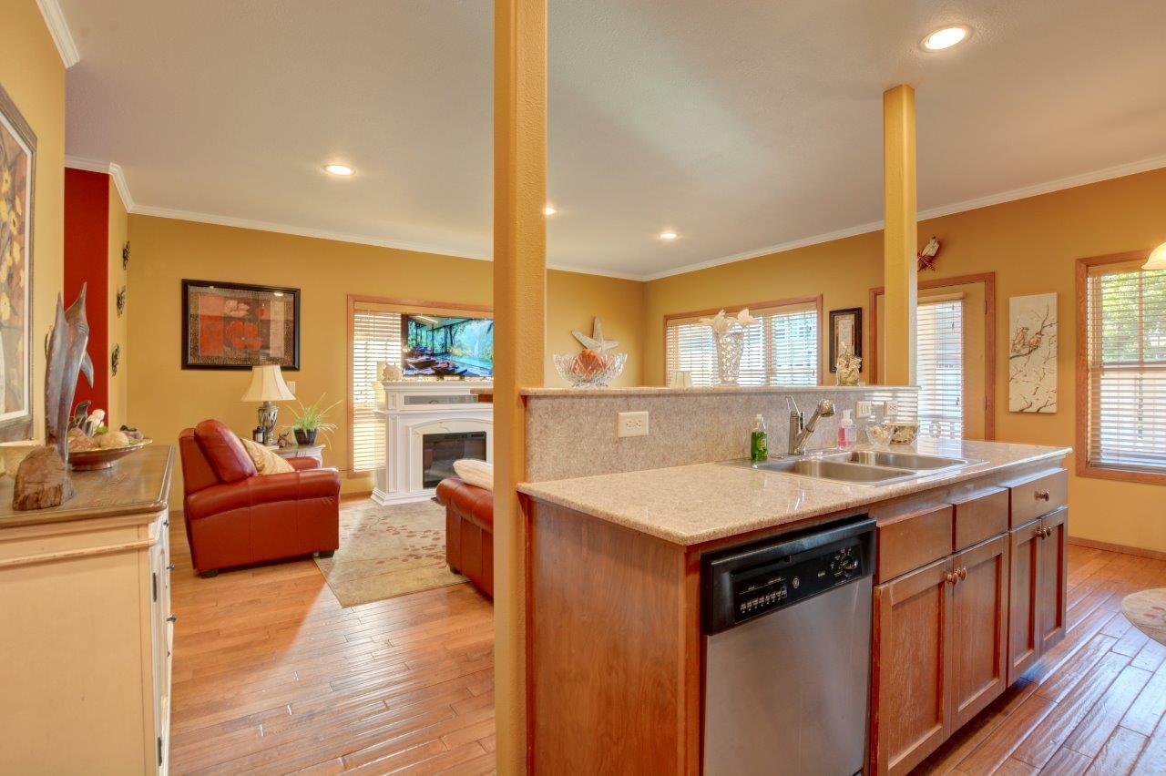 Alderwood Townhomes - Residential