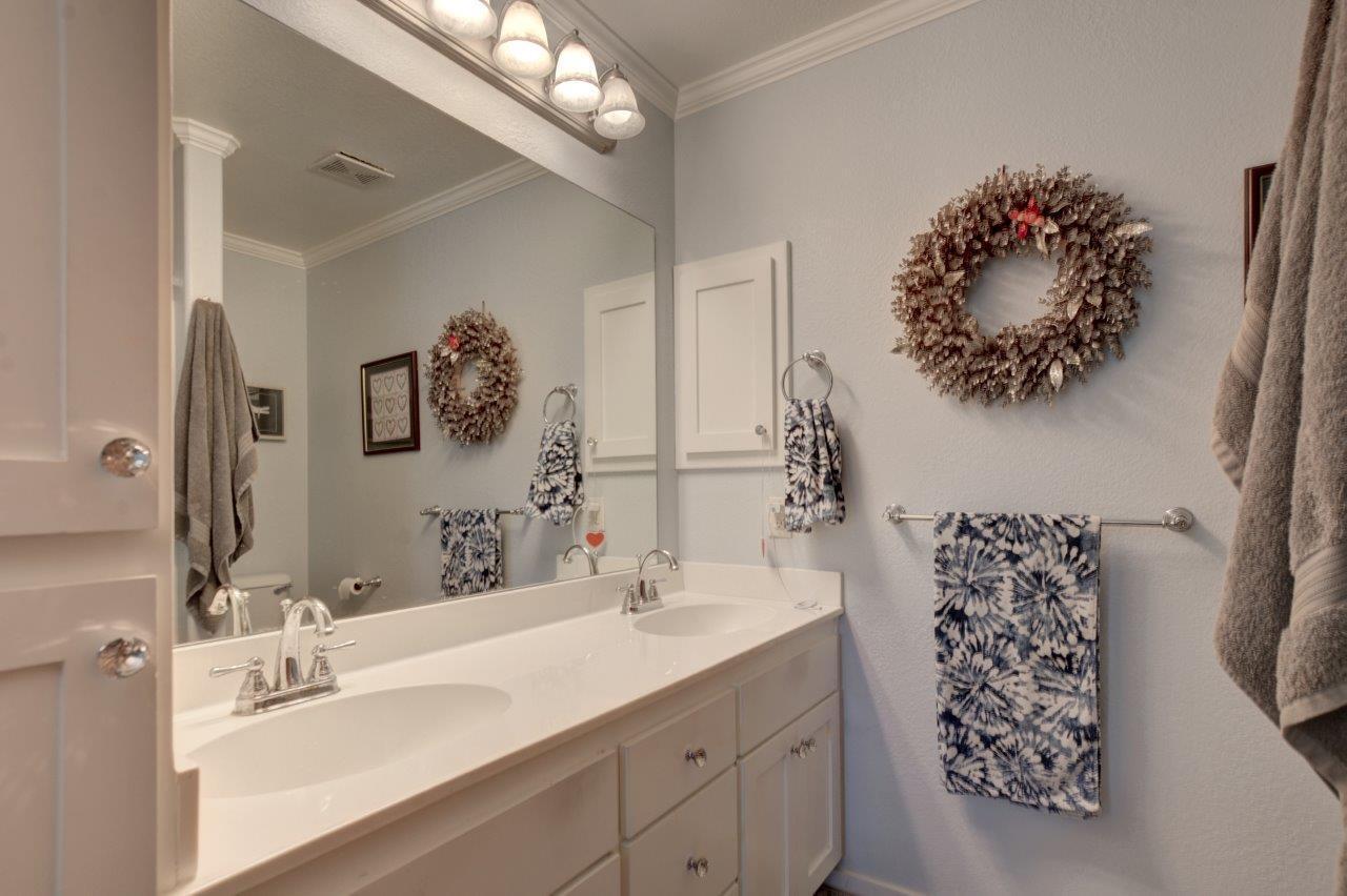 Alderwood Townhomes - Residential